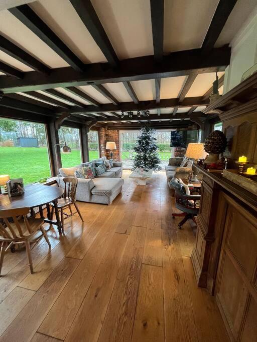 Brownhills Villa Eaton  Eksteriør bilde